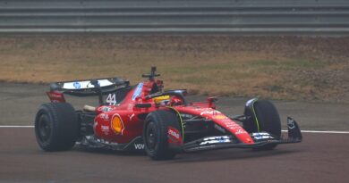Hamilton em seu primeiro teste com a Ferrari em Fiorano no SF23.