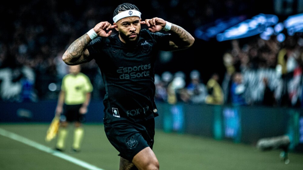 Menphis jogador do Corinthians